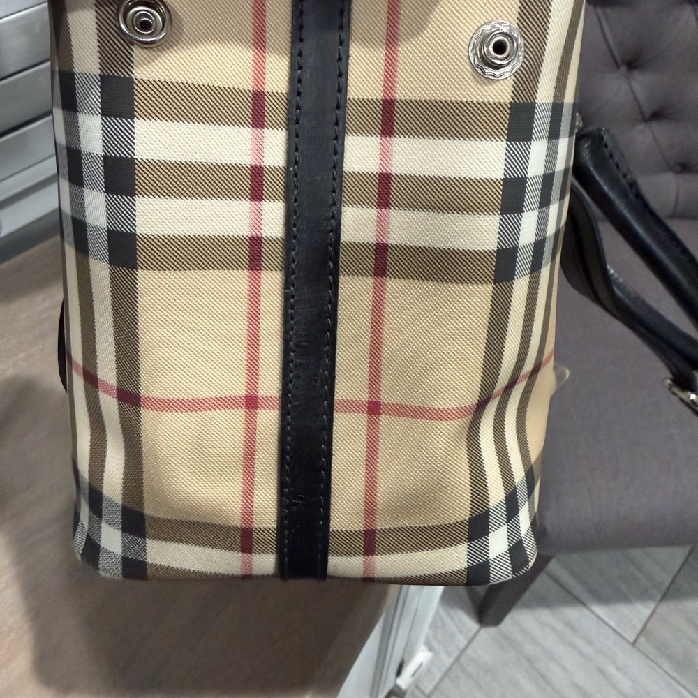Burberry Shoulder Bag - Picture 5 of 7